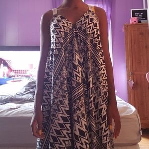 Black and white sleeveless dress